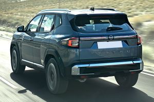 Driving: Rear Left Three Quarter View Image of Tekton