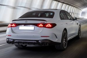 Driving: Rear Right Three Quarter View Image of AMG E 53