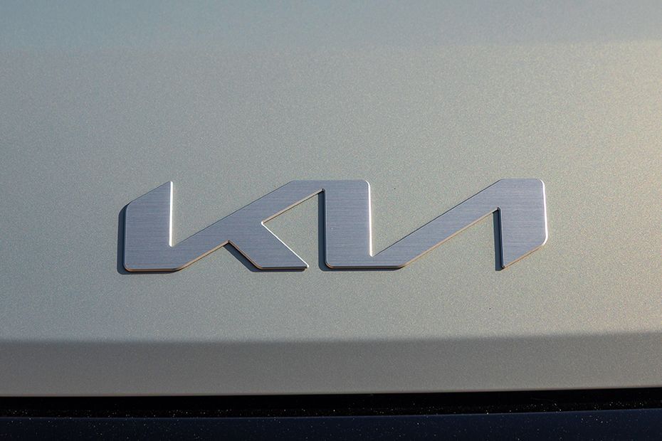 Brand Logo (Front) Image of Syros EV