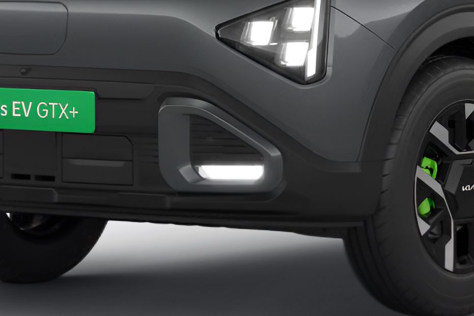 Front Fog Lamp Image of Carens Clavis EV