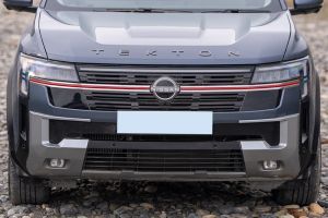 Front Grille Image of Tekton