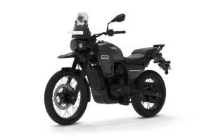 Front Left Quarter View View of Adventure