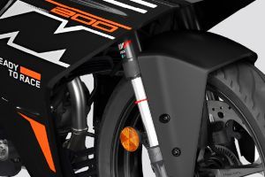 Front Mudguard & Suspension of RC 200