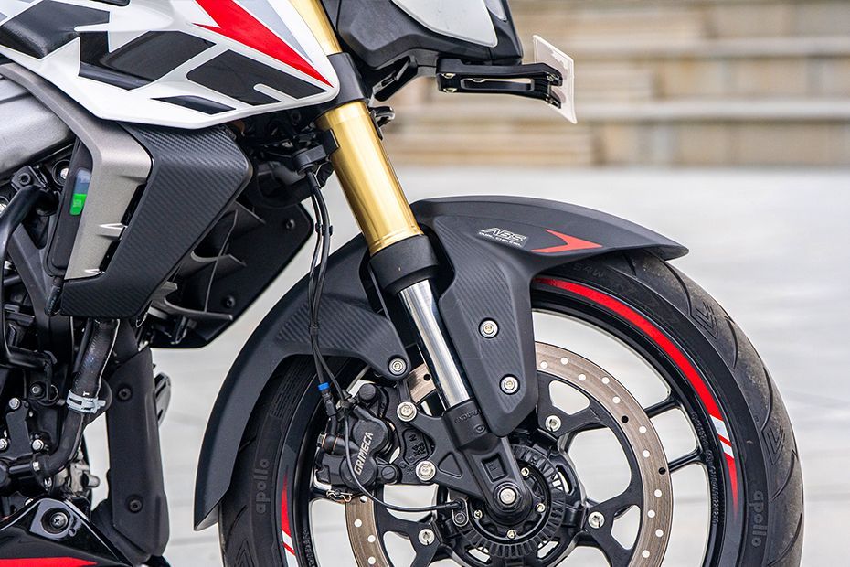 Front Mudguard & Suspension of Pulsar NS400Z