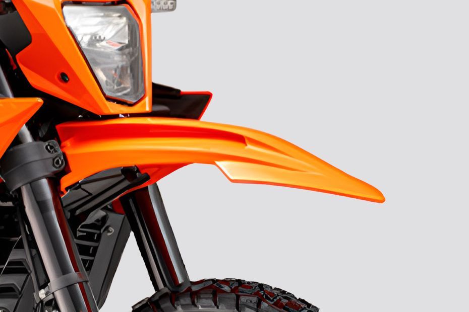 Front Mudguard & Suspension of 390 Enduro R