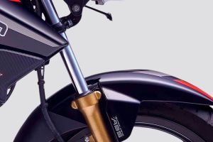 Front Mudguard & Suspension of Apache RTR 180