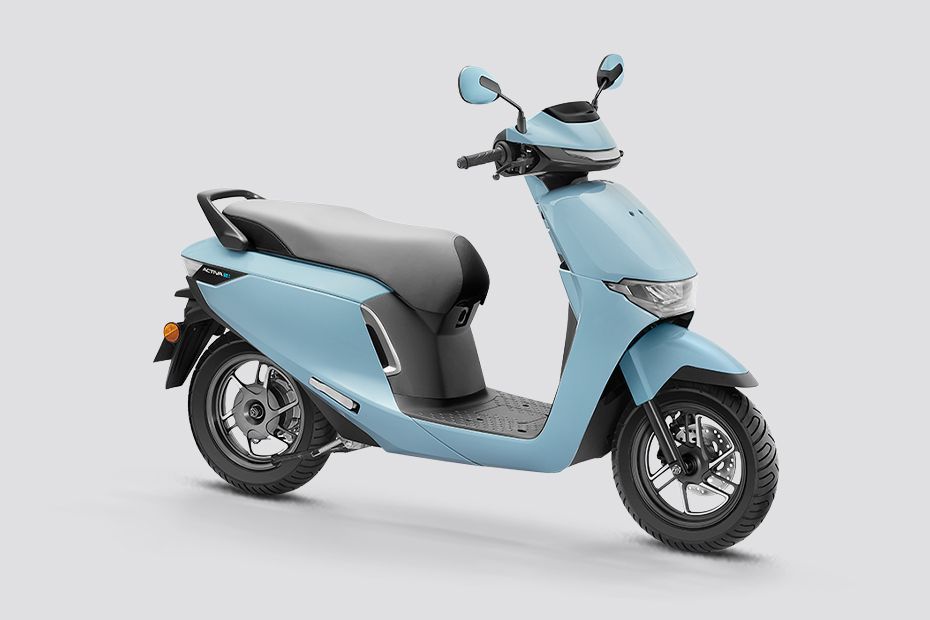 Front Right Quarter View of Activa e