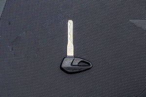 Key (Front) of Pulsar NS400Z