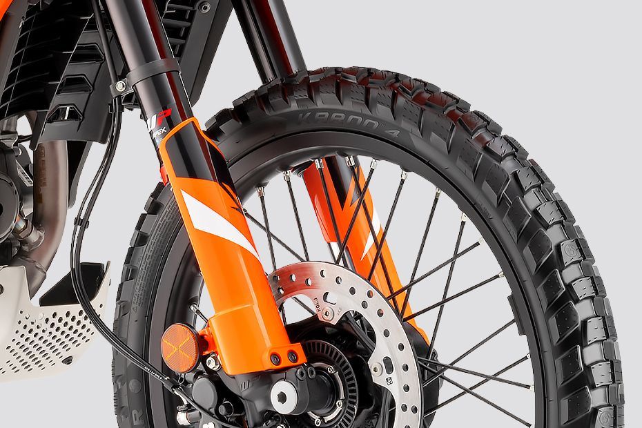 Front Suspension of 390 Enduro R