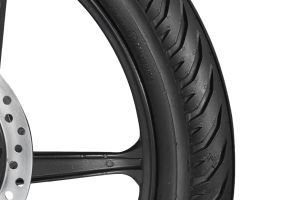 Front Tyre of Super Splendor XTEC