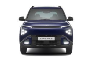 Front View Image of Carens Clavis