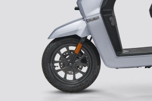 Front Wheel of Nexus
