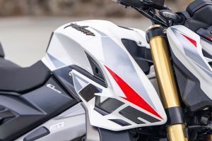 Graphics of Pulsar NS400Z