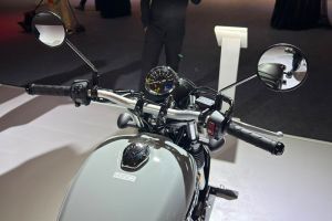 Handlebar of CB 500