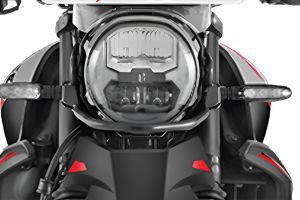Headlamp of XPulse 210