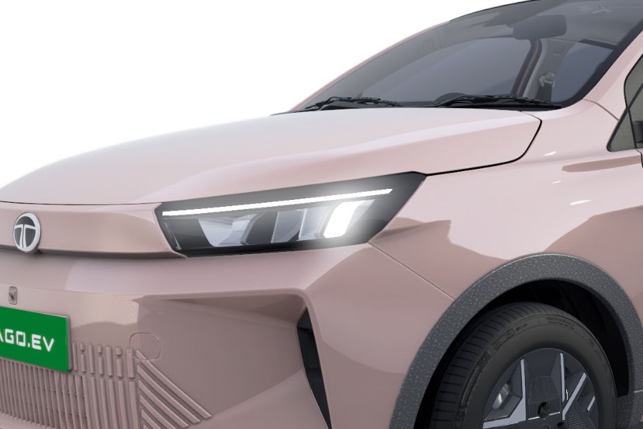 Headlight Image of Tiago EV