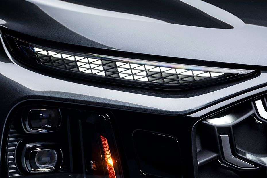 Headlight Image of SQ9