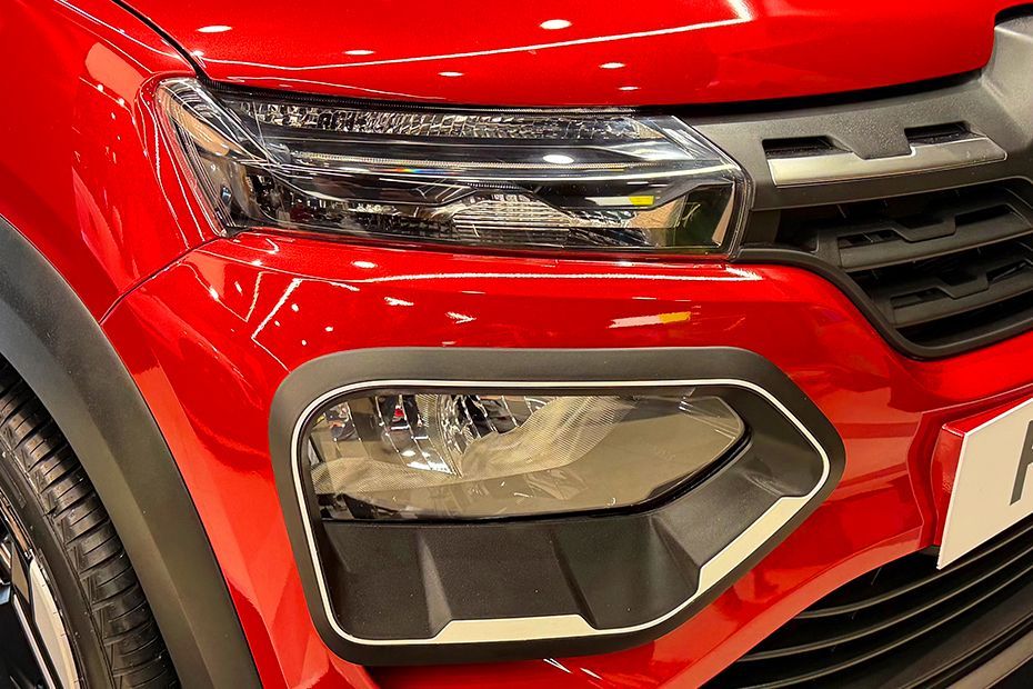 Headlight Image of KWID