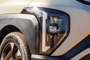 Headlight Image of Syros EV