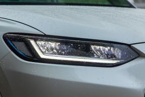 Headlight Image of ZR-V