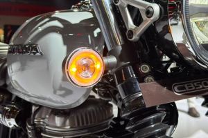 Indicator (Front) of CB 500