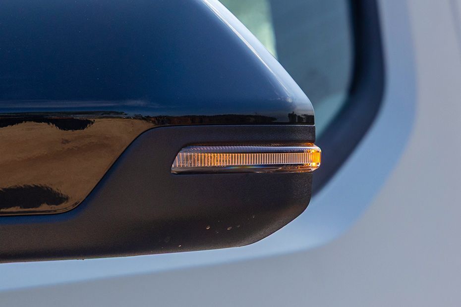 LED Blinker on OVRM Image of Syros EV