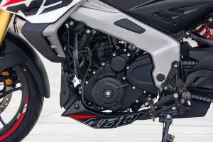 Engine (Left) of Pulsar NS400Z