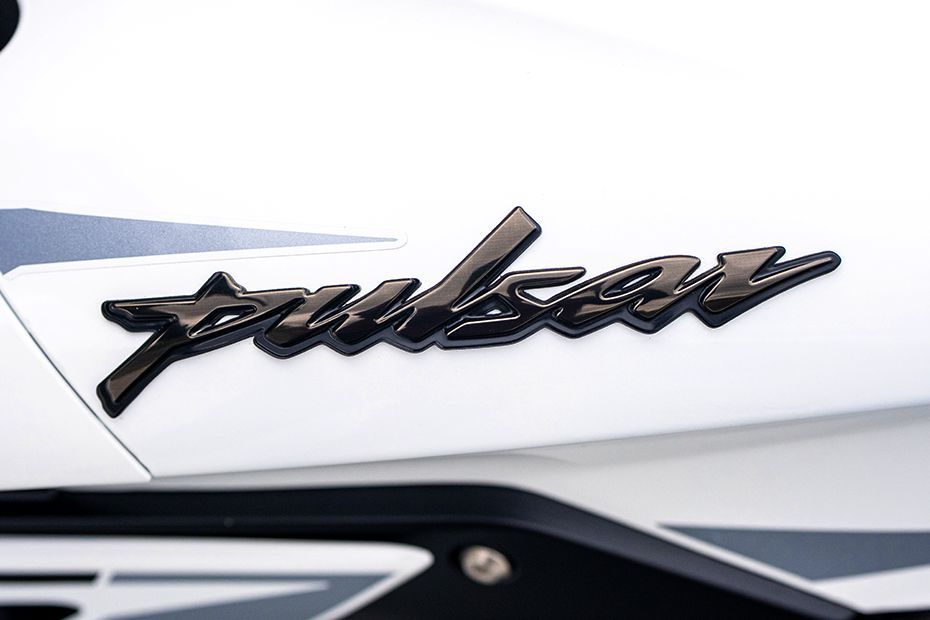 Model Badge of Pulsar NS400Z