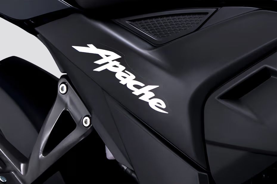Model Badge of Apache RTR 200 4V