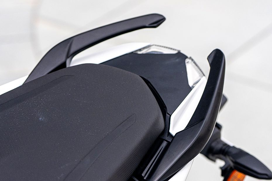 Pillion Grab Rail of Pulsar NS400Z