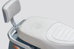 Pillion Seat of Rush