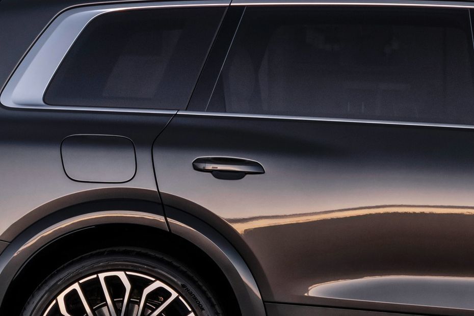 Rear Door Handle Image of SQ9