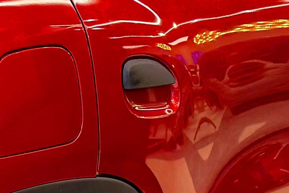 Rear Door Handle Image of KWID