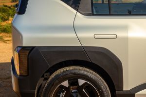 Rear Fender Image of Syros EV