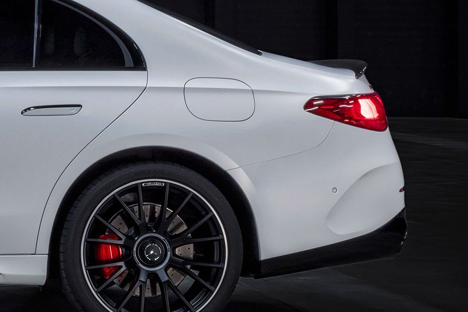 Rear Fender Image of AMG E 53