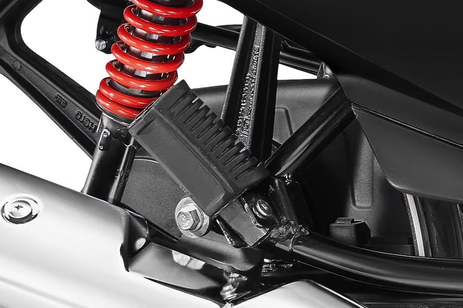 Rear Footpeg of Super Splendor XTEC