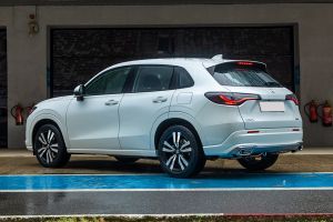Rear Left Three Quarter View Image of ZR-V
