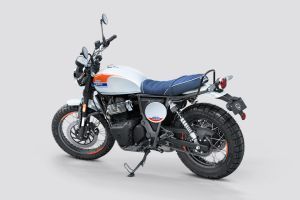 Rear Left Three Quarter View of Bear 650