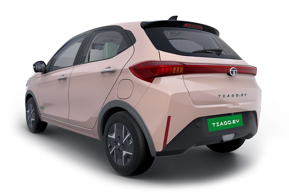 Rear Left Three Quarter View Image of Tiago EV