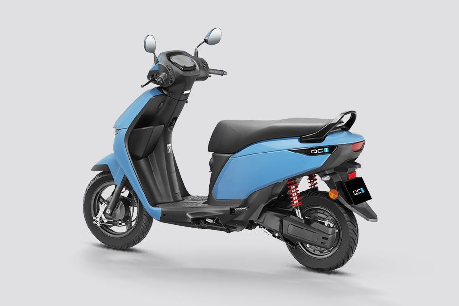 Rear Left Three Quarter View of QC1