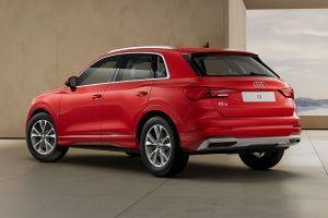 Rear Left Three Quarter View Image of Q3