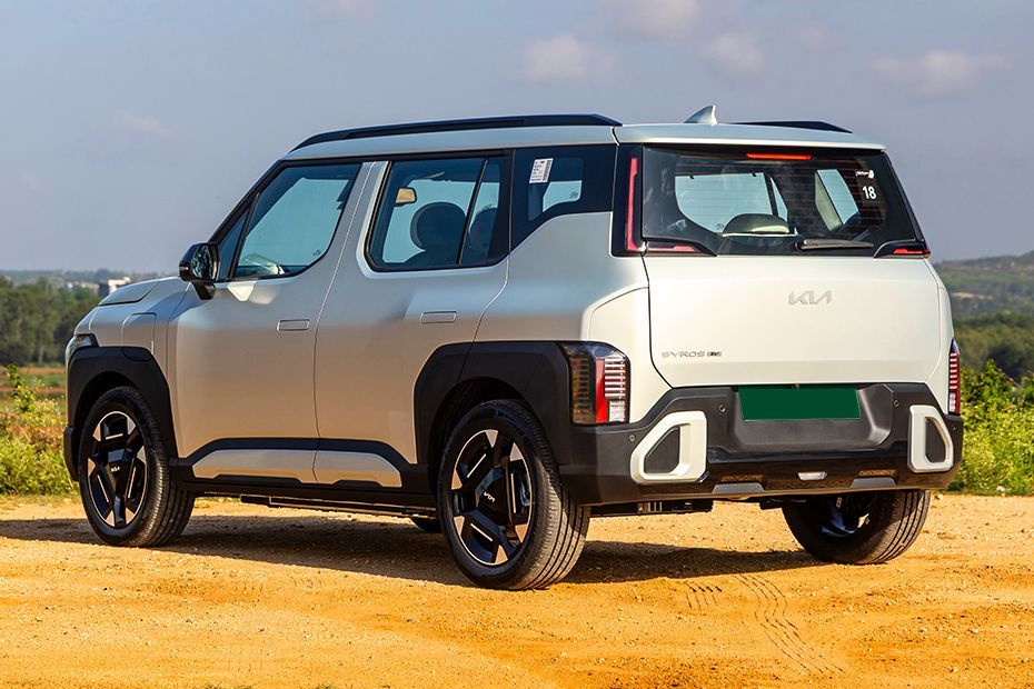 Rear Left Three Quarter View Image of Syros EV