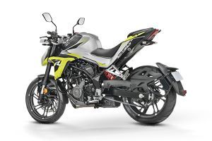 Rear Left Three Quarter View of Xtreme 250R