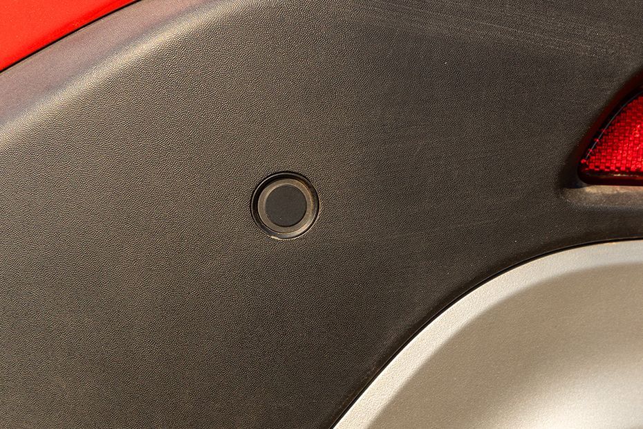 Rear Parking Sensors Image of Victoris