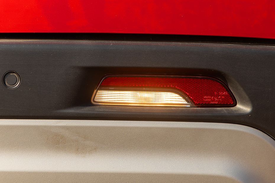 Rear Reflector Image of Victoris