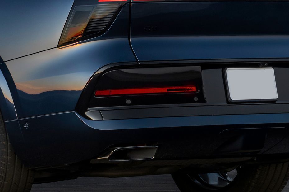 Rear Reflector Image of Q9