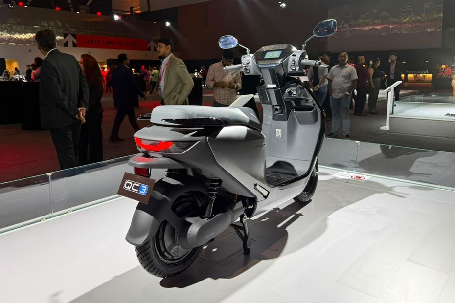 Rear Right Three Quarter View of QC3