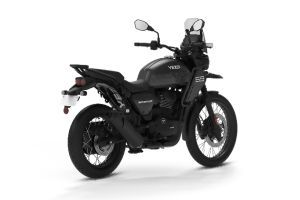 Rear Right Three Quarter View of Adventure
