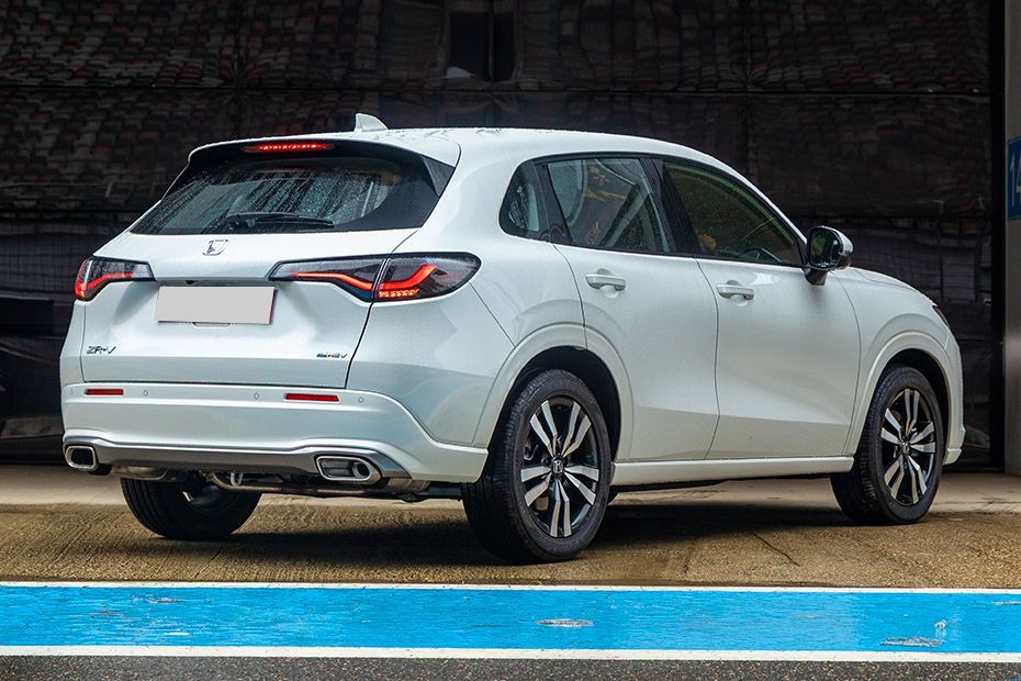 Rear Right Three Quarter View Image of ZR-V