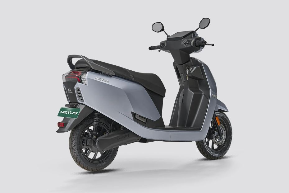 Rear Right Three Quarter View of Nexus
